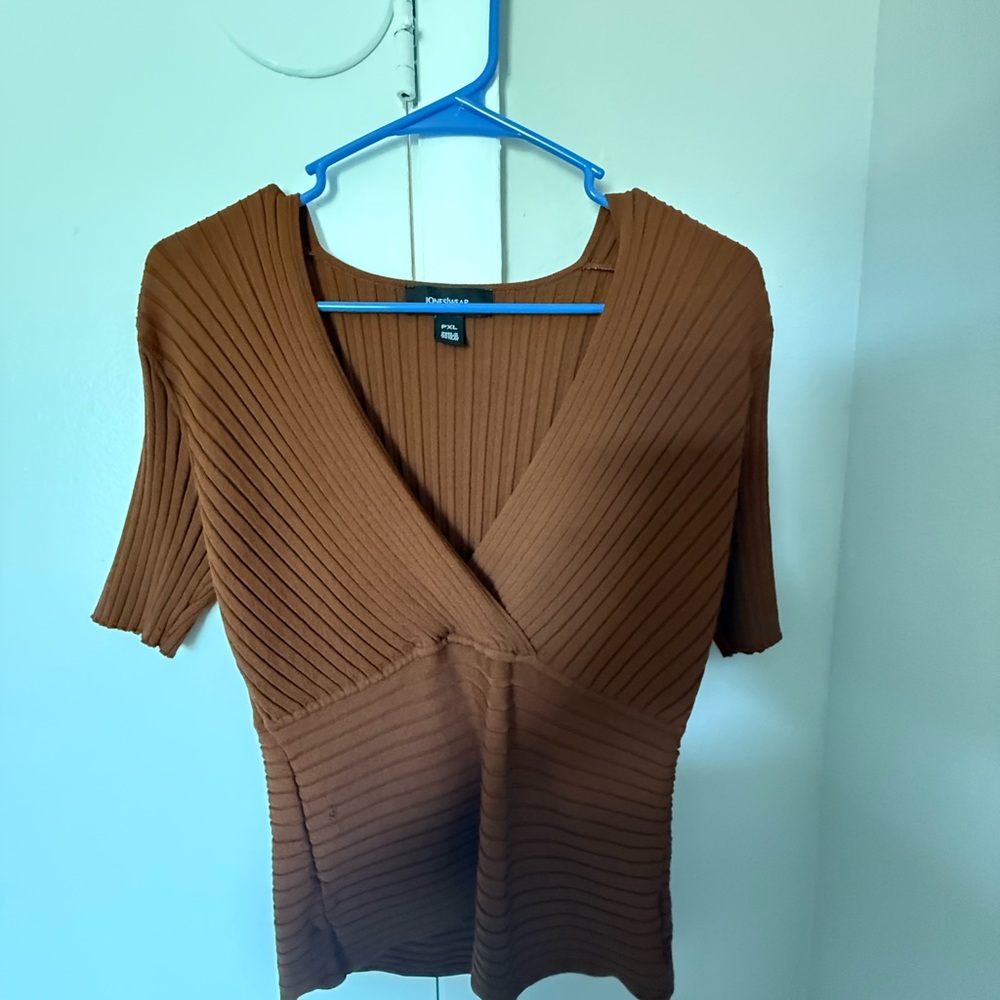 Brown V-Neck Ribbed Women's Top